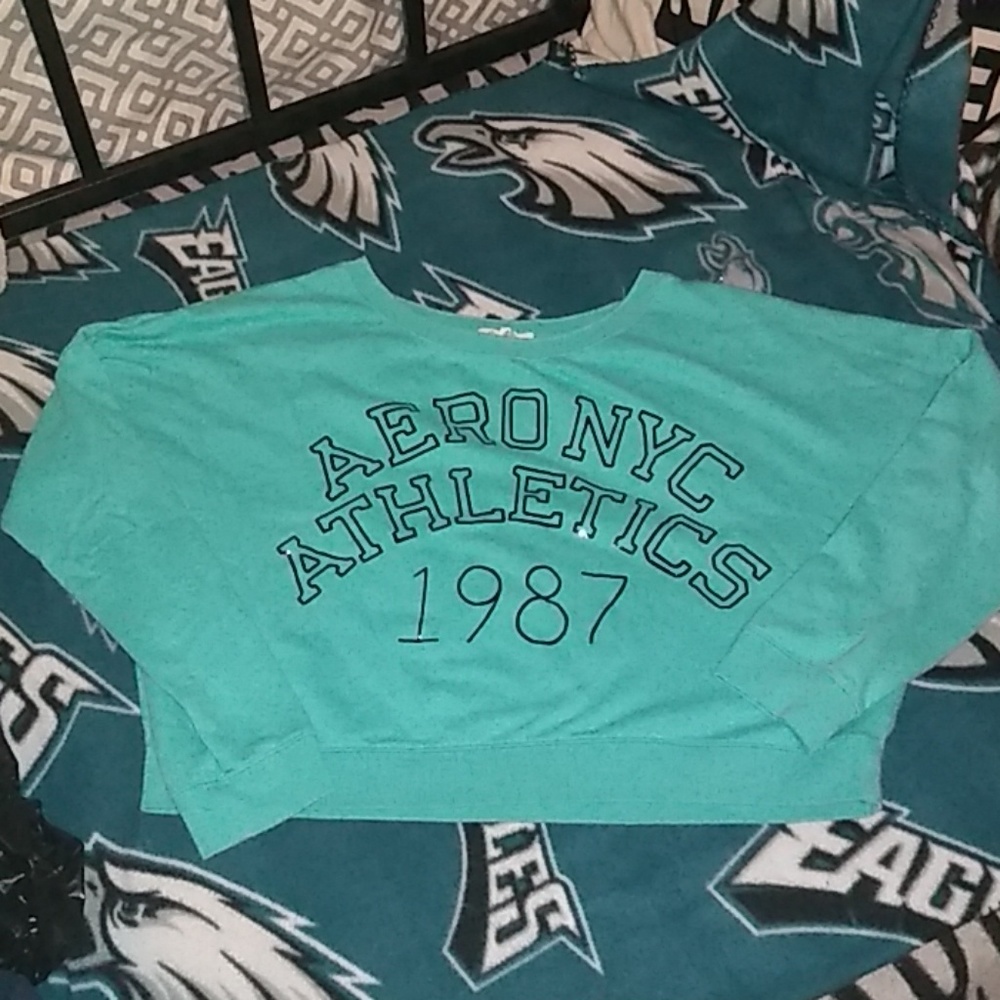 Long sleeve crop top
